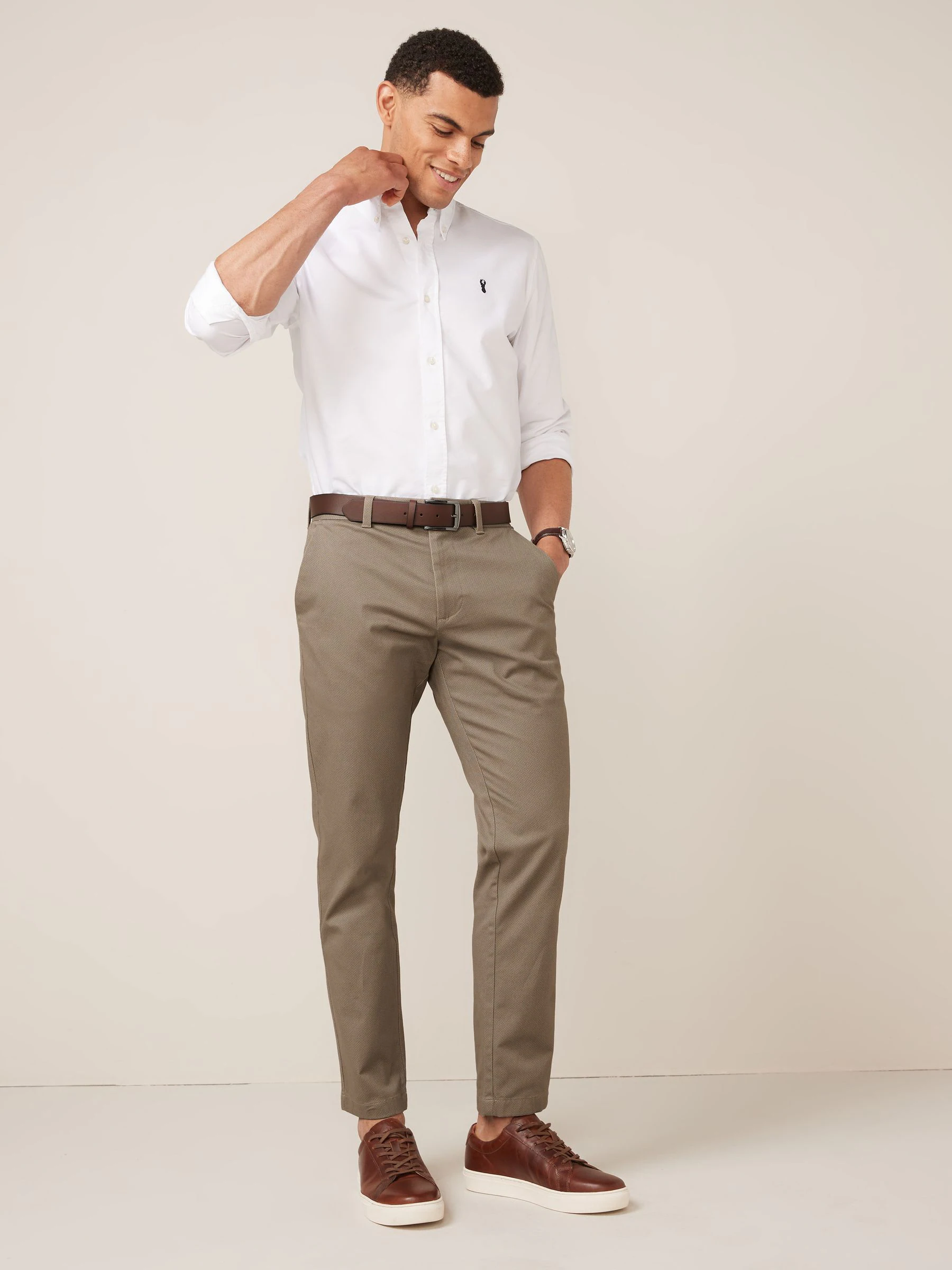 Pastelgeel - Slim Fit - Zachte chino met print en riem