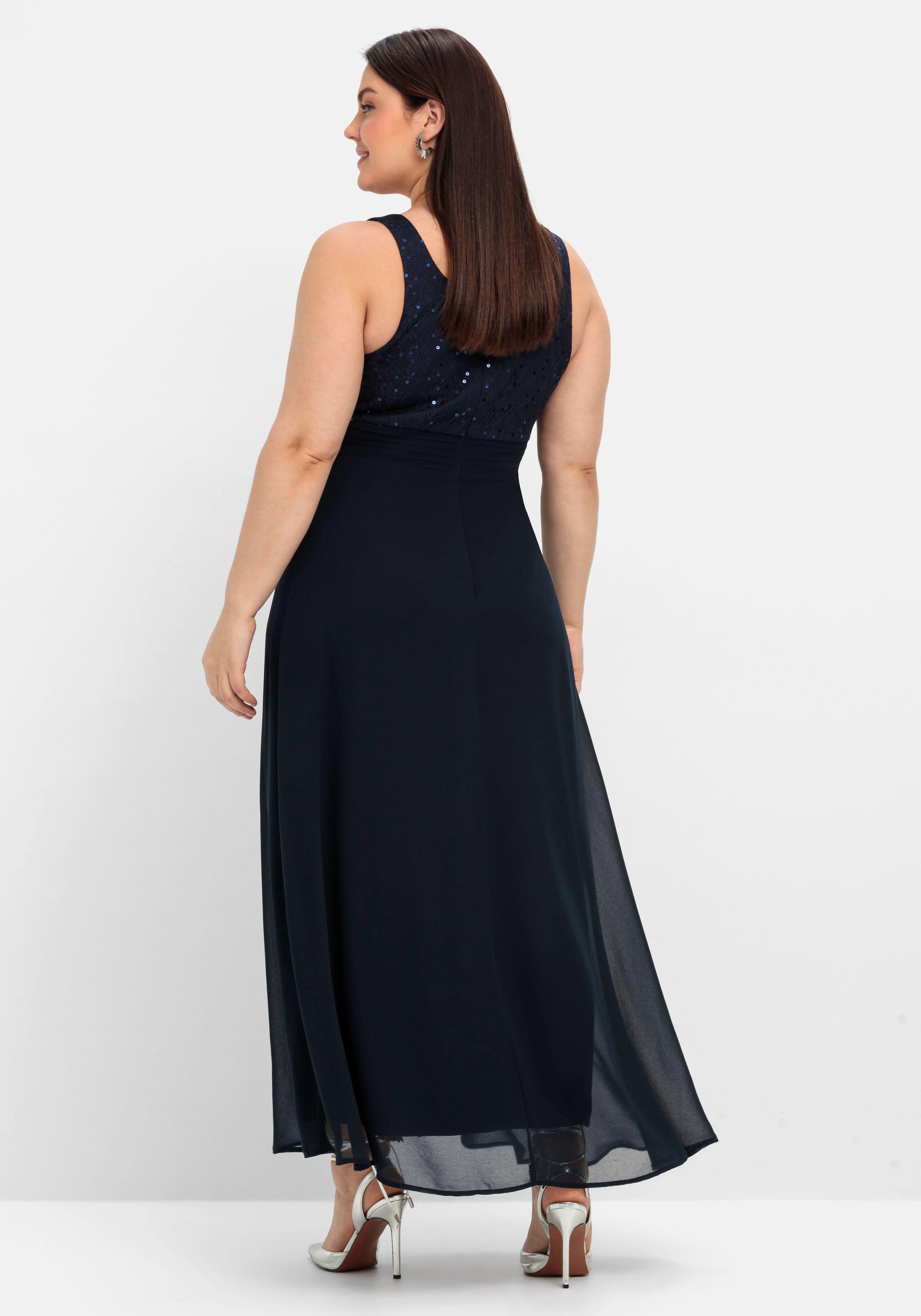 Abendkleid mit floraler Spitze