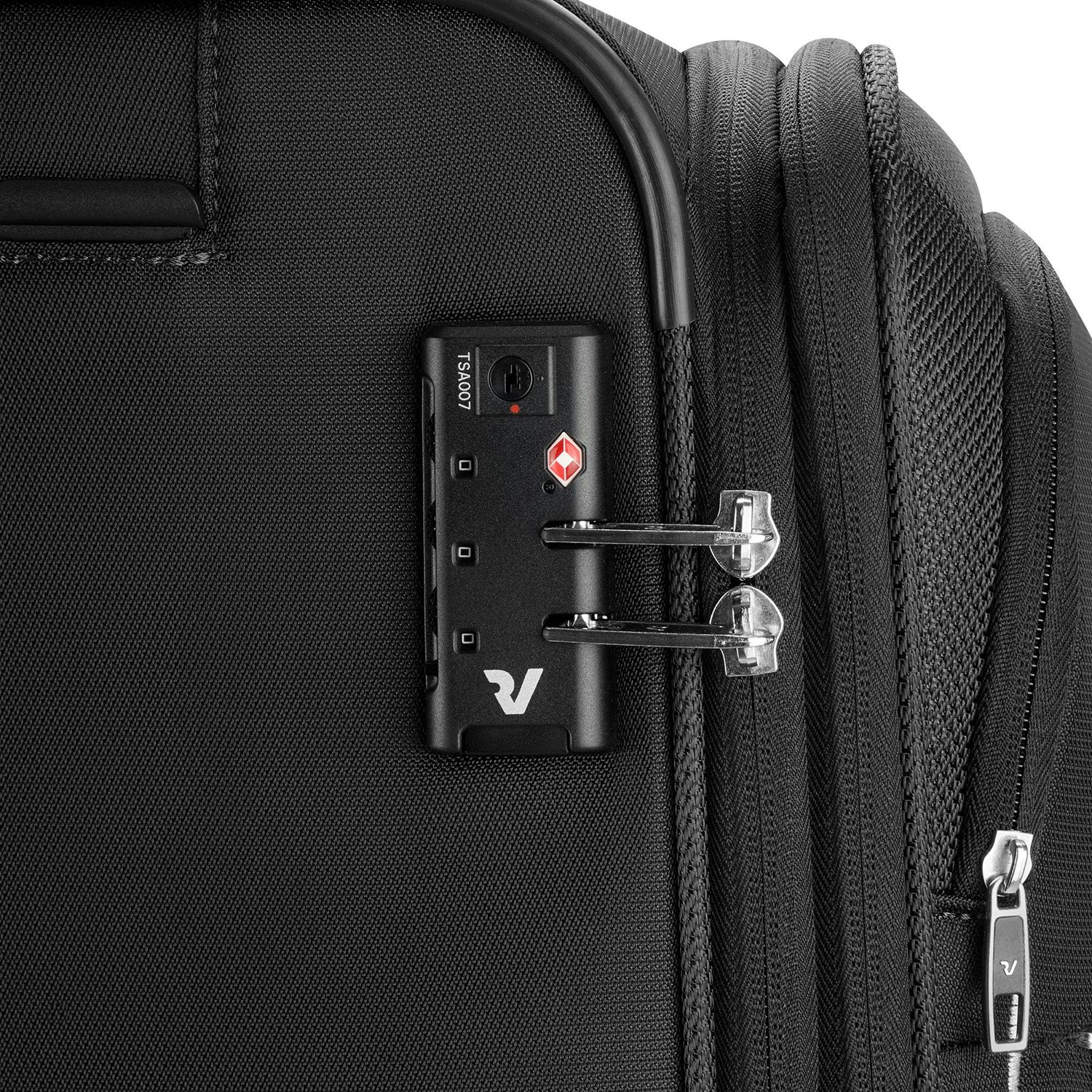 Roncato Joy Medium Trolley 63 Expandable black