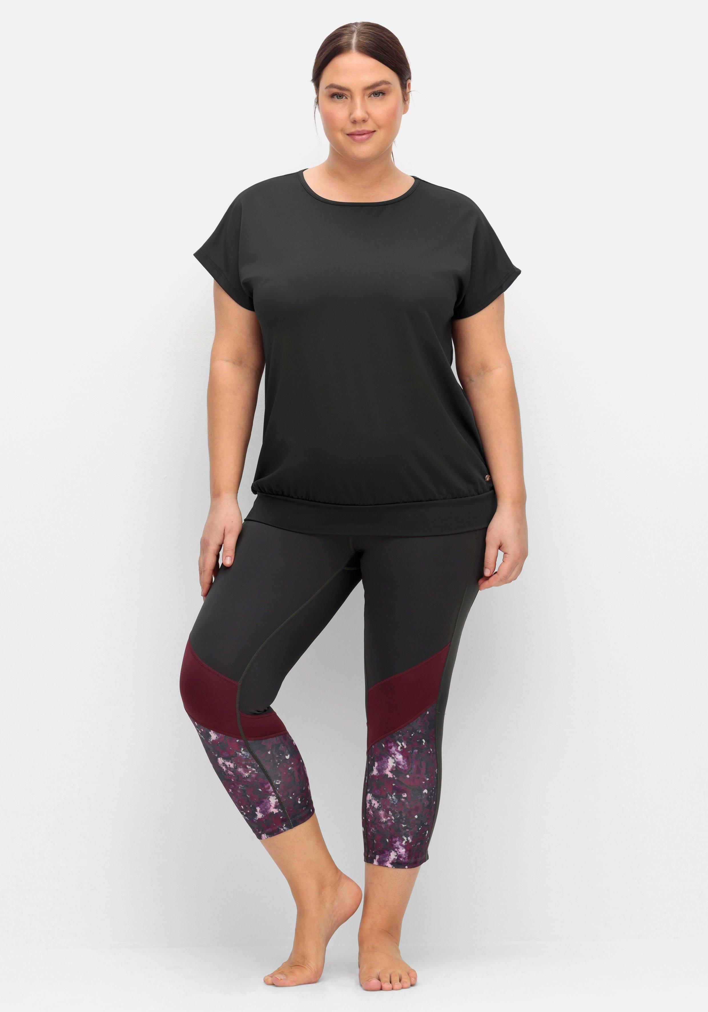 Sportshirt mit tiefem V-Schlitz im Rücken