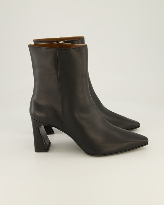 Konstantin Starke T-07 Stiefeletten in Schwarz