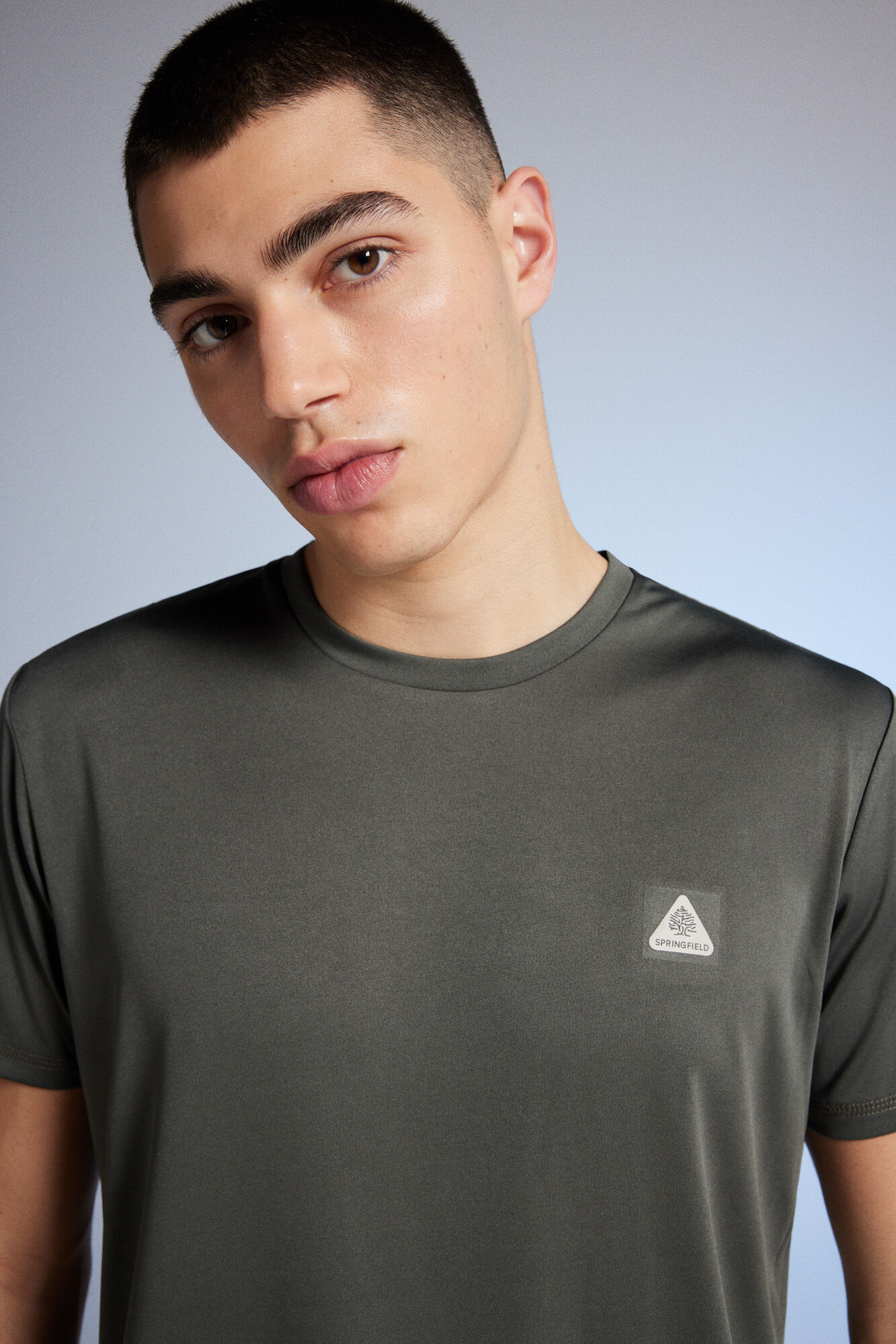 Camiseta Outdoor com recortes - cáqui escuro