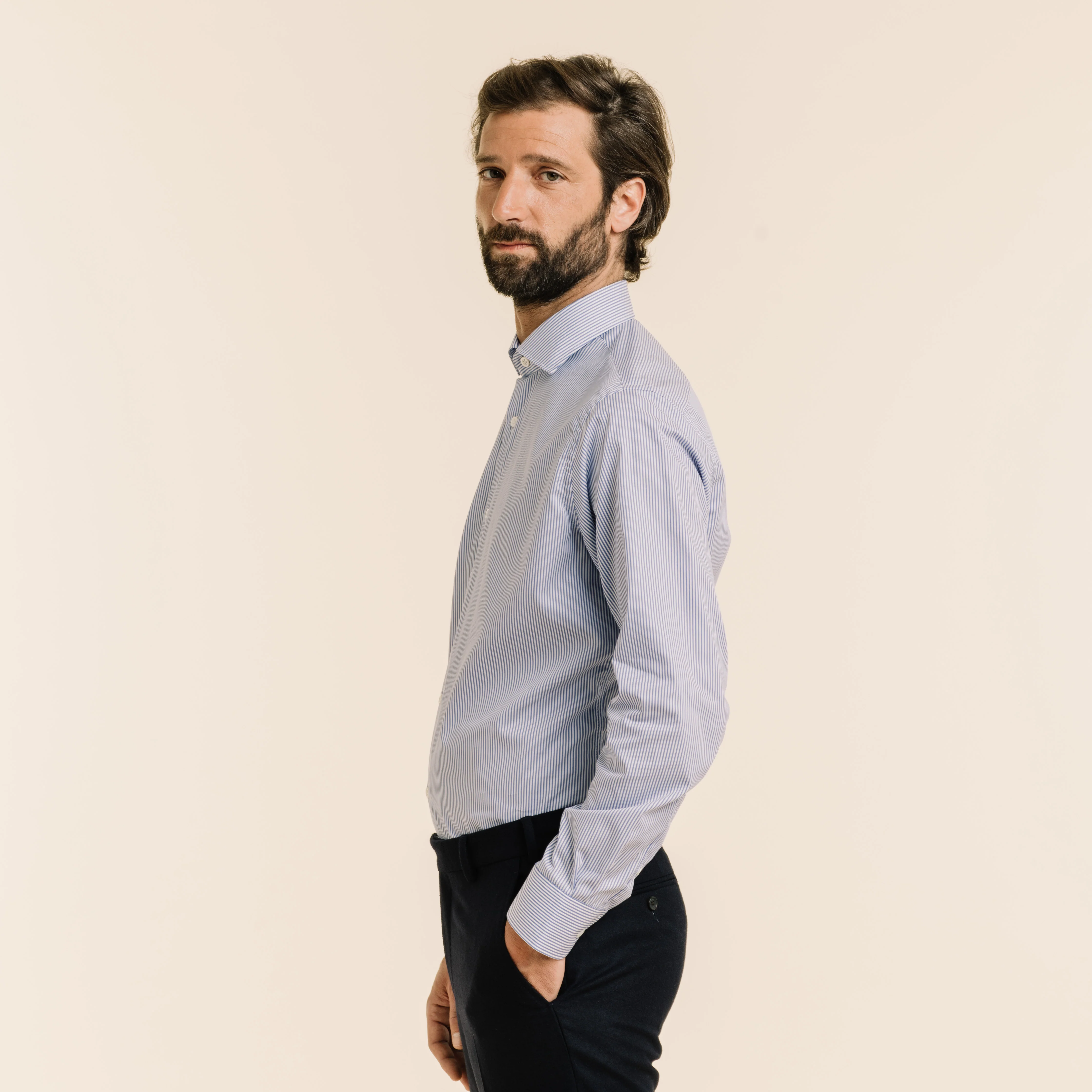 Premium fitted shirt in double-twisted twill with blue stripes
