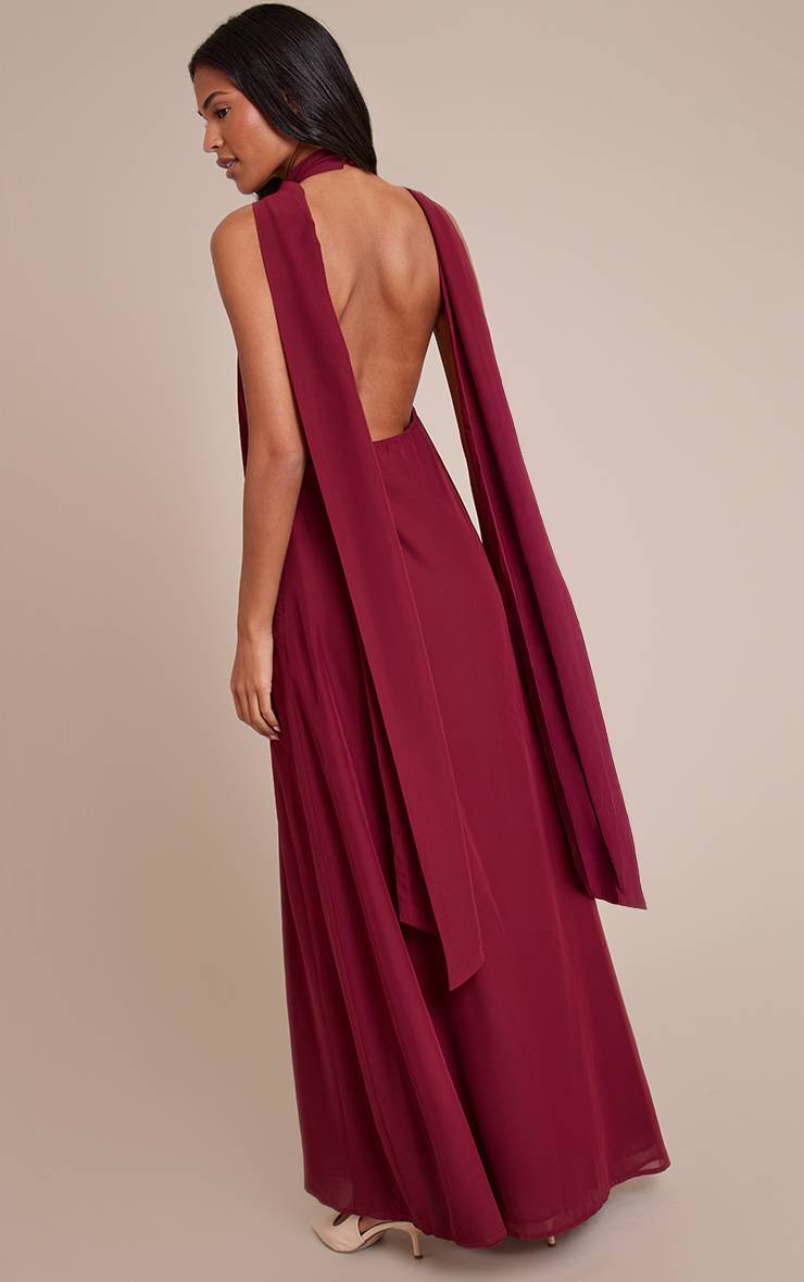 Rouge Vin Robe Longue Tall En Mousseline Col Montant Avec Détail Foulard