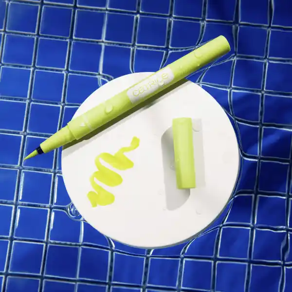 POOLSIDE OF LIFE Waterproof Eyeliner C01 Lime Crush