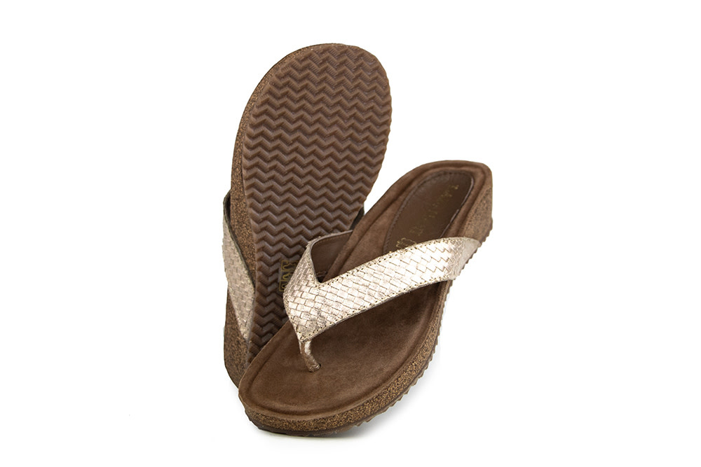 Lazamani Toe Post Slippers Weave Wedge Gold