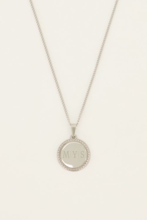 Atelier korte ketting met ronde bedel