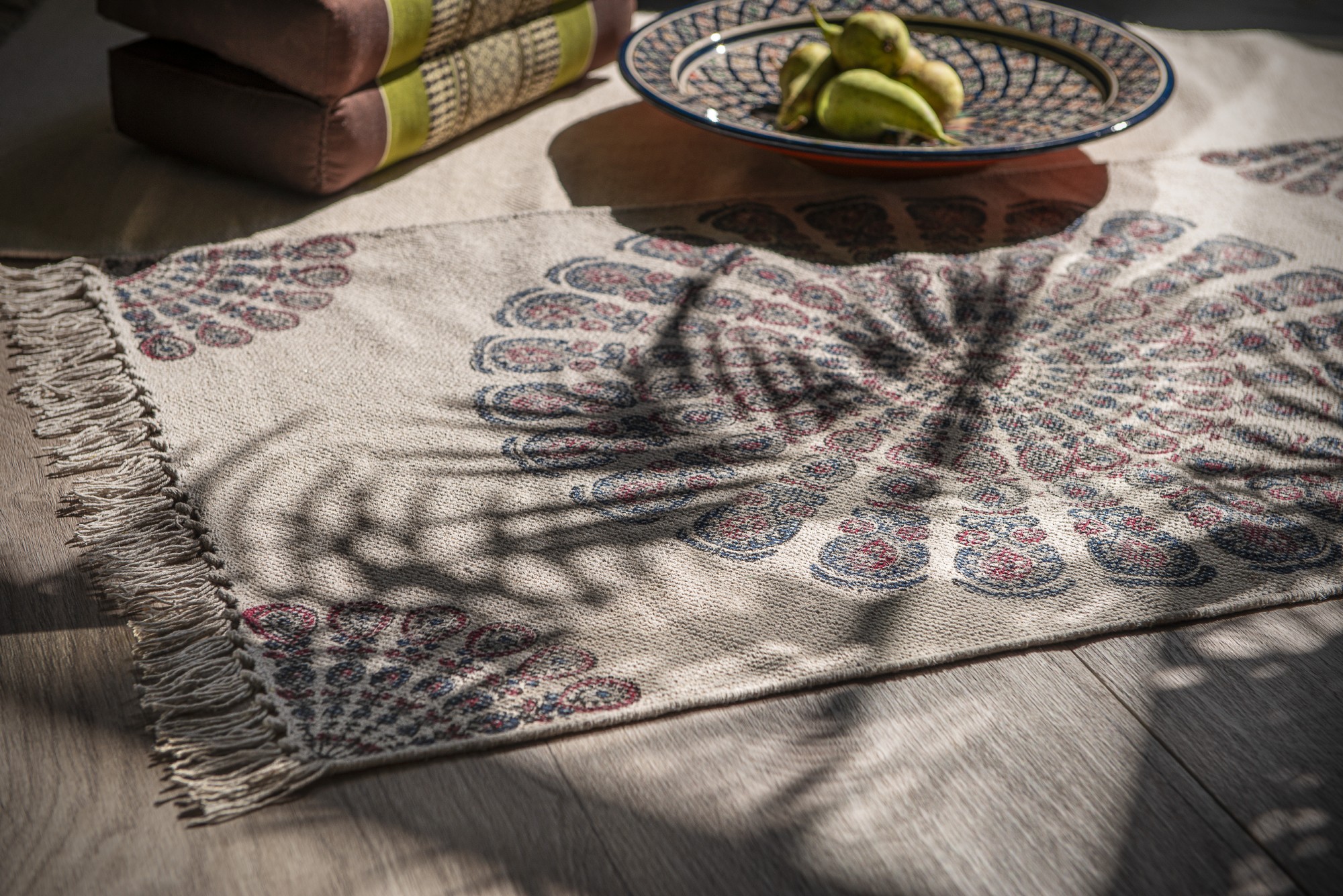 Mini-Rug 'Solapur', weiß, blau-rot, T 60 cm, B 90 cm von fischer's lagerhaus