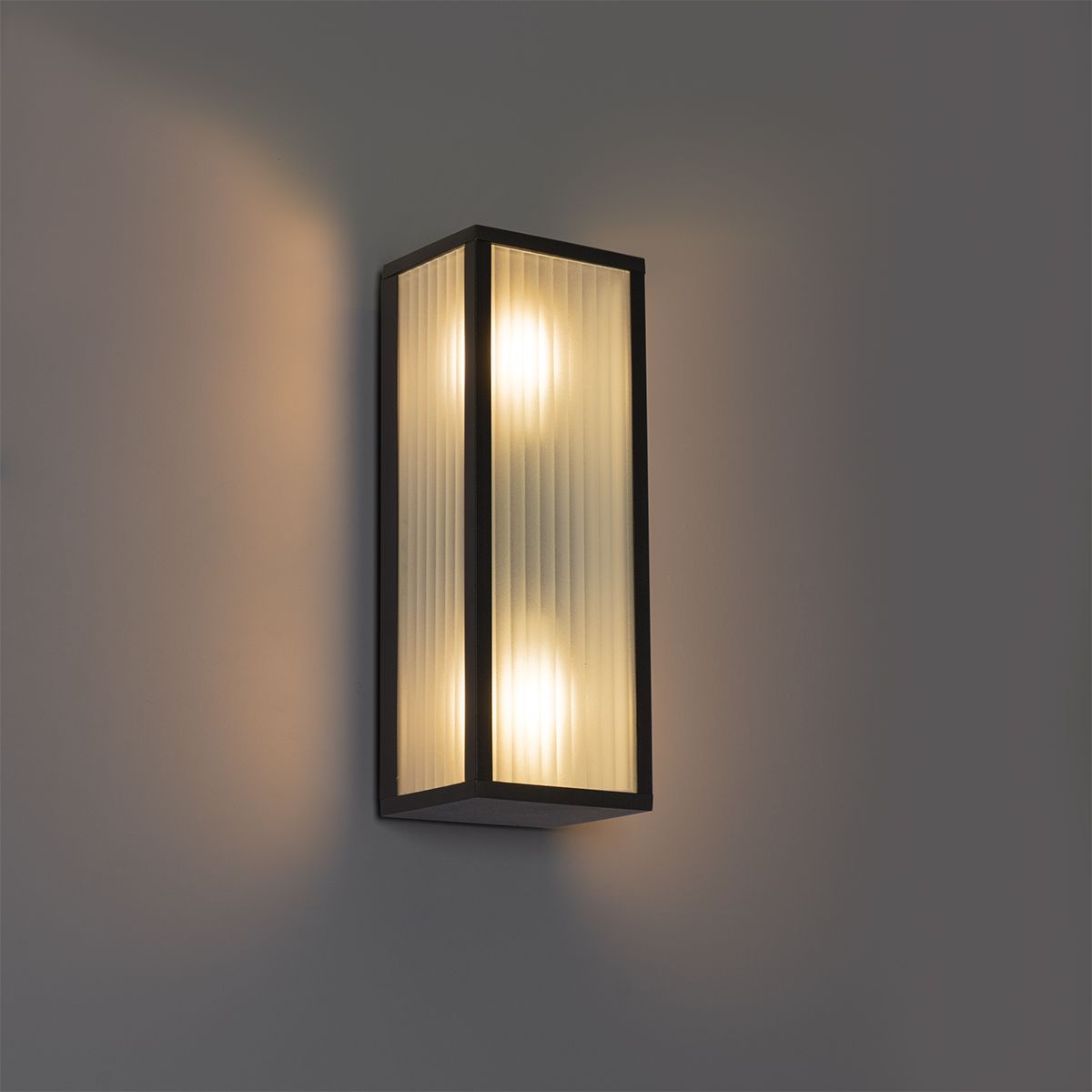 Buiten wandlamp zwart met ribbel glas 2-lichts IP44 - Charlois