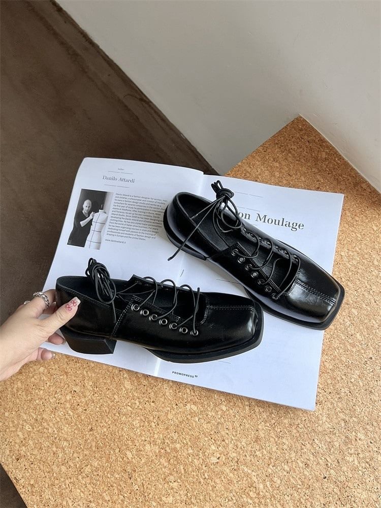 Karlao - Veterschoenen met vierkante neus