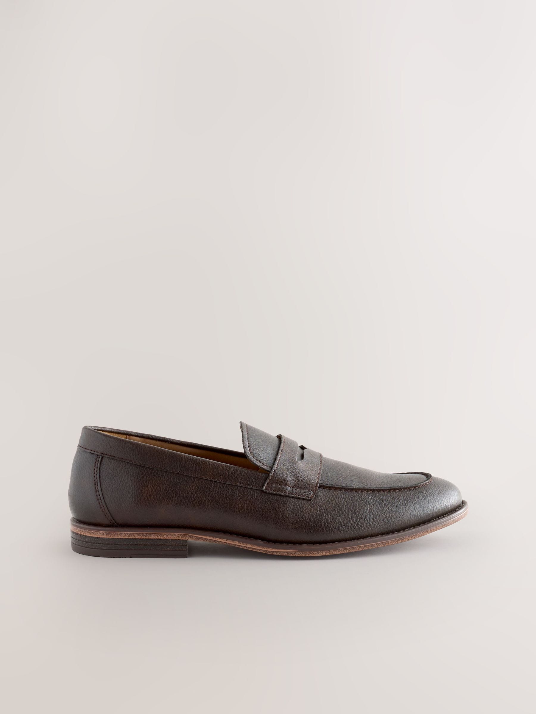 Bruin - Standaard pasvorm - Loafers van zadelleer