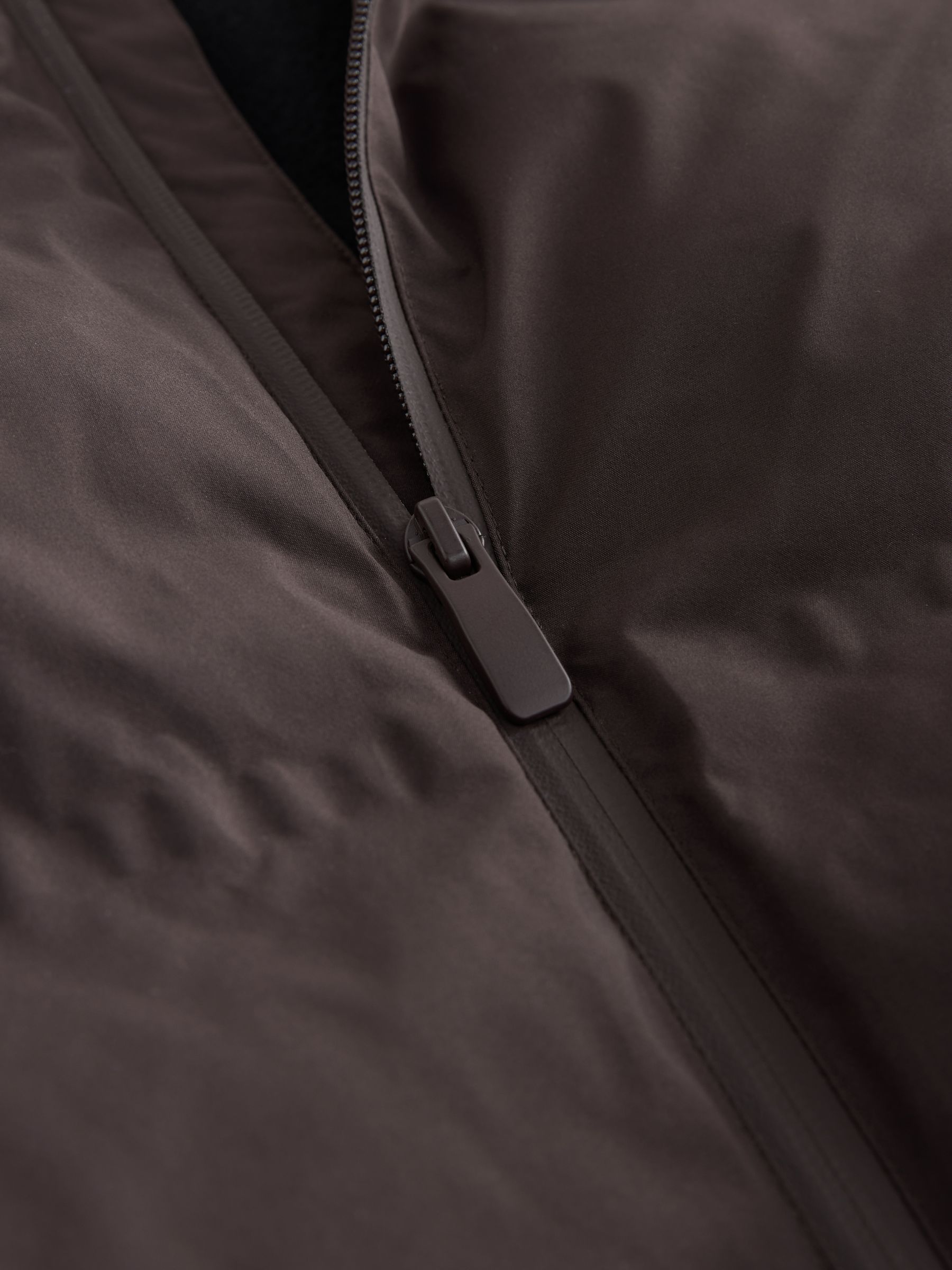 Bruin - ThermoGen Shower Resistant Funnel Puffer Jacket