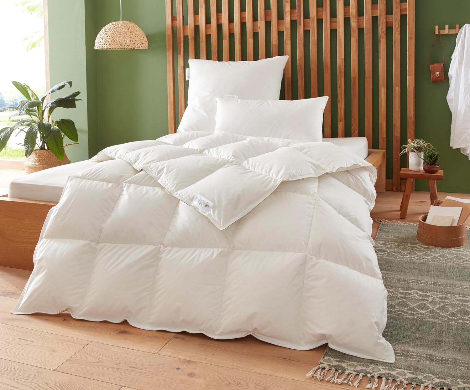 Badenia Trendline Eco Daunen-Kassettendecke medium mit 90% Daunen und 10% Federn der Klasse I , 135 x 200 cm, weiß, Öko- Tex Zertifiziert, produziert nach deutschem Qualitätsstandard