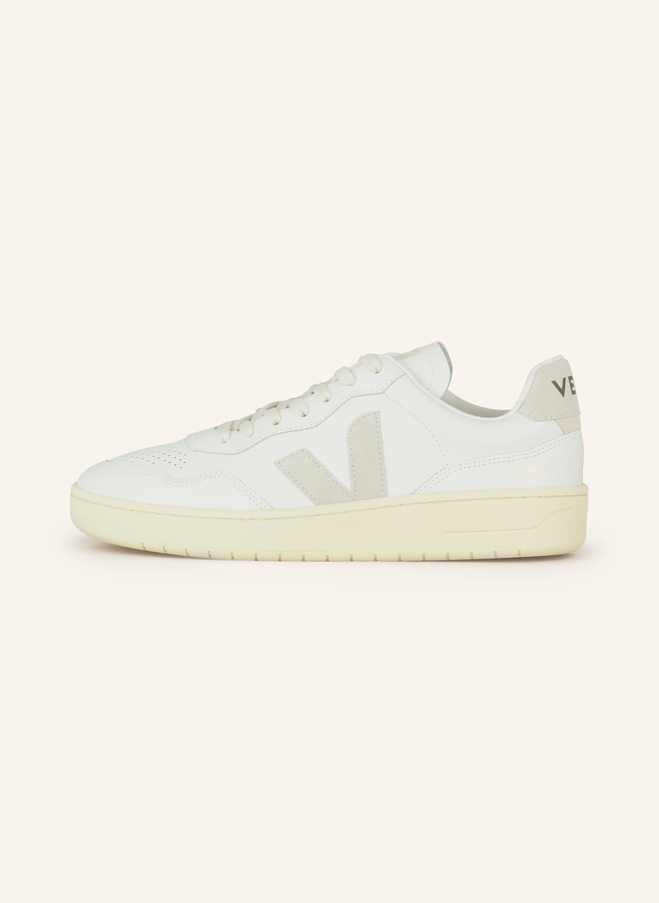 VEJA Sneaker V-90