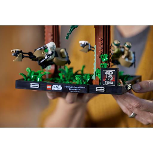 LEGO Star Wars - Diarama Med Speederjagt På Endor - 75353