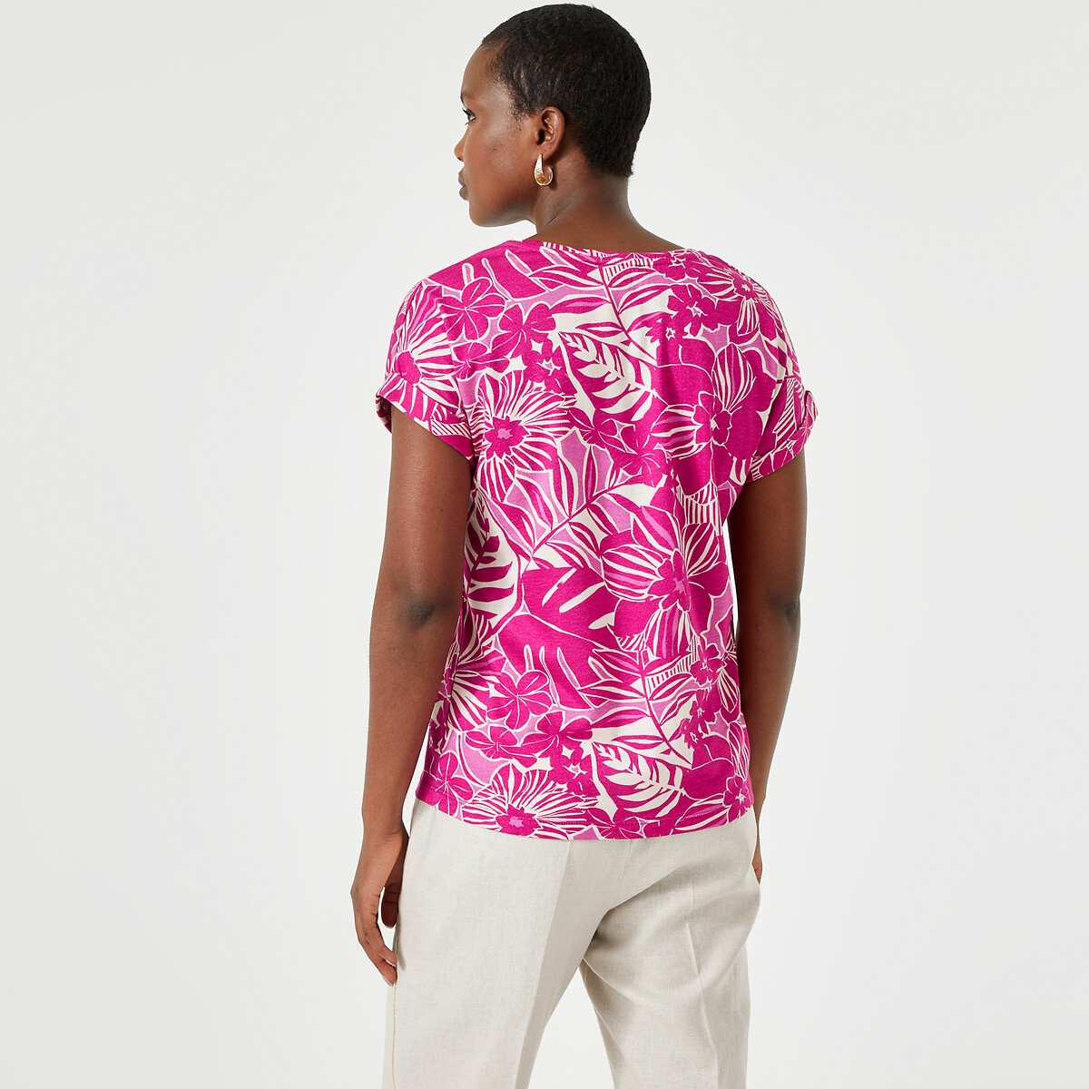 ANNE WEYBURN<br>Camiseta com estampa floral, gola redonda e mangas curtas
