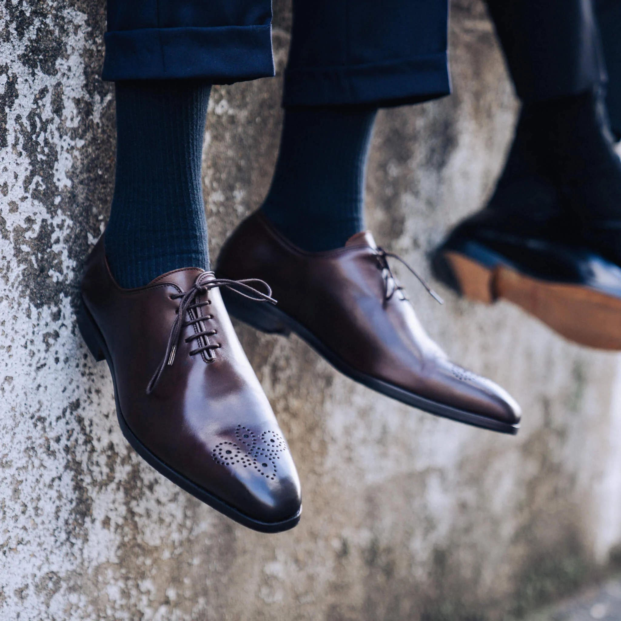 Ritcher-Richelieu à bout droit fleuri en cuir brown