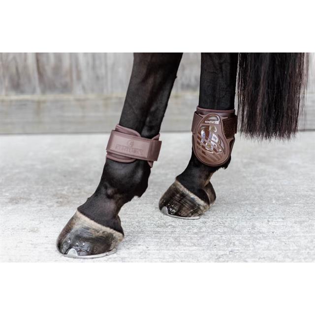 Strijklappen Kentucky Young Horse Bruin