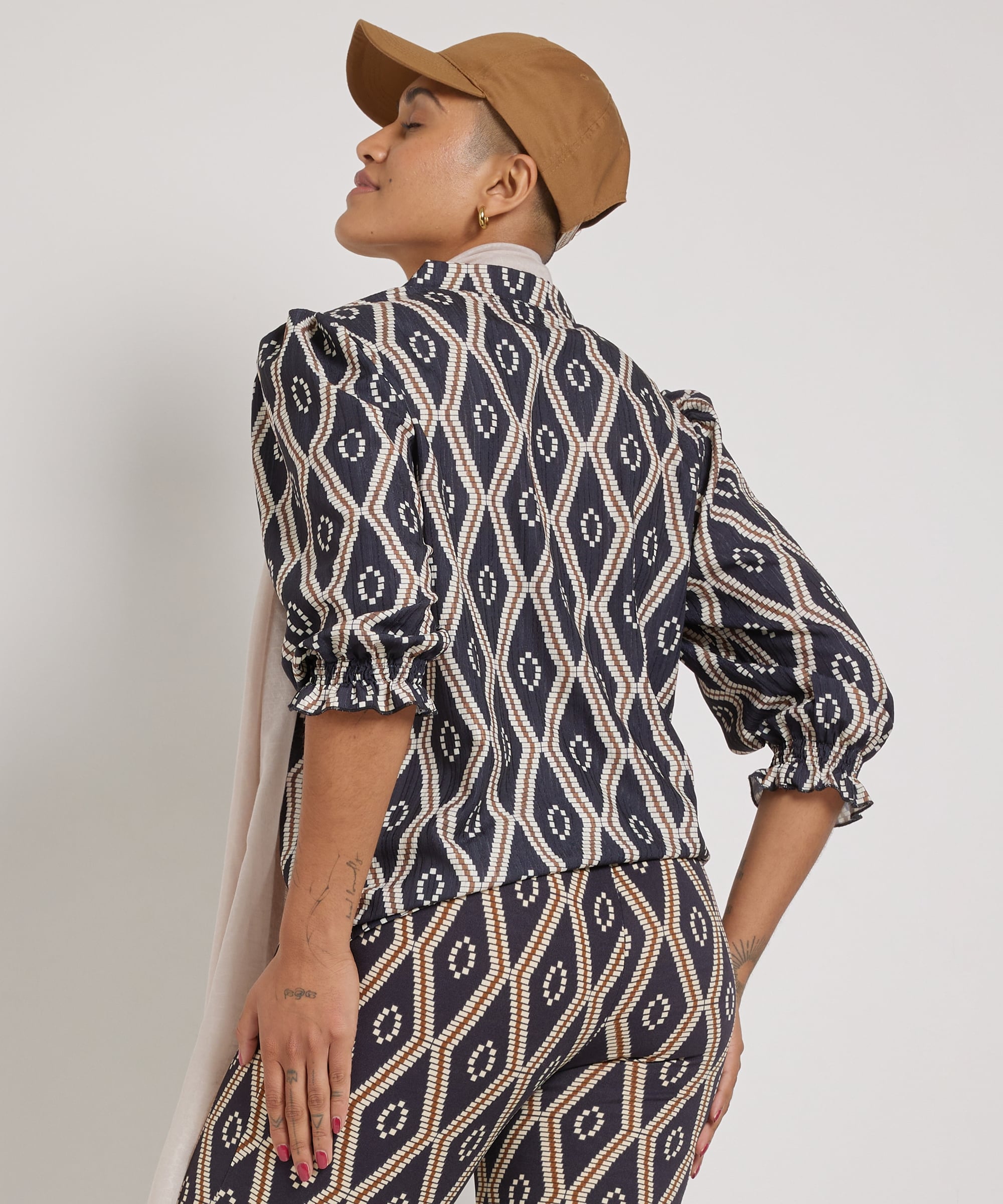 blouse met all-over print