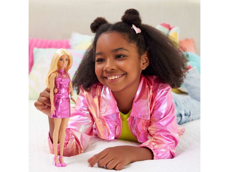 Barbie Puppe Pink Dress Heart Cutout Barbie-Puppe aus der Fashionistas-Reihe