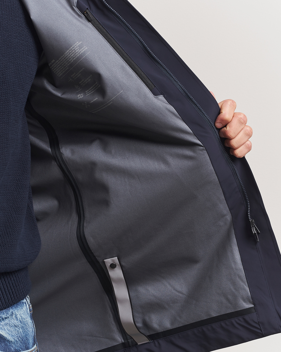 Scandinavian Edition Key II Waterproof Coat Midnight Blue