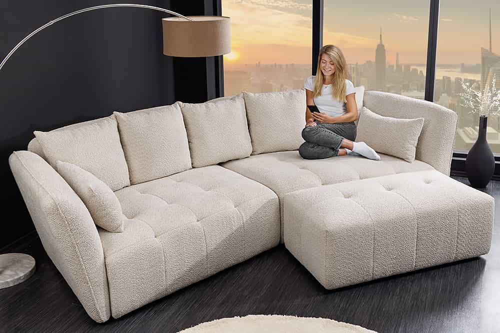 Moderner Hocker ROYAL 120cm champagner beige Bouclé Federkern Sitzhocker