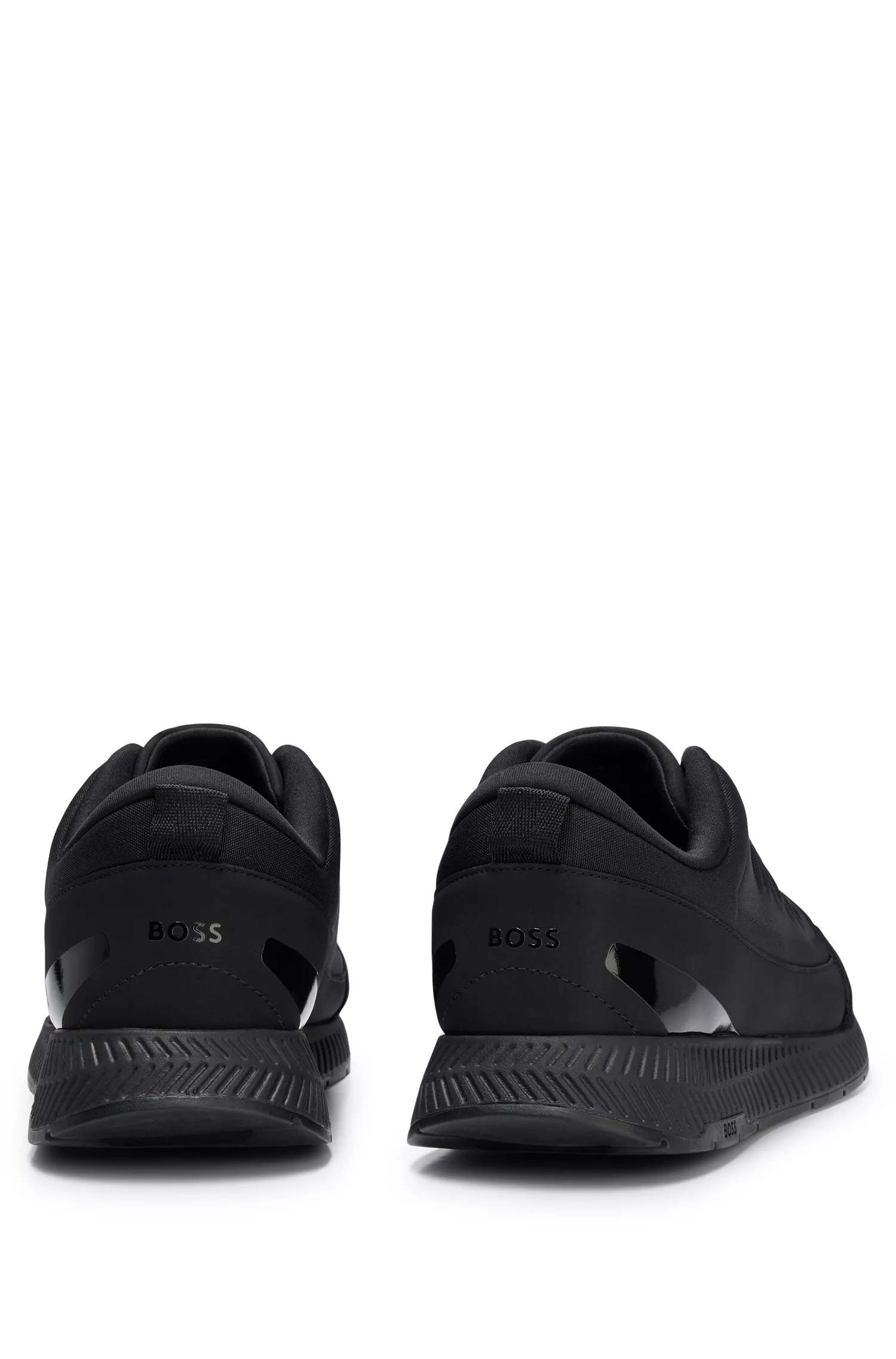 Tênis BOSS pretos slip-on em materiais mistos