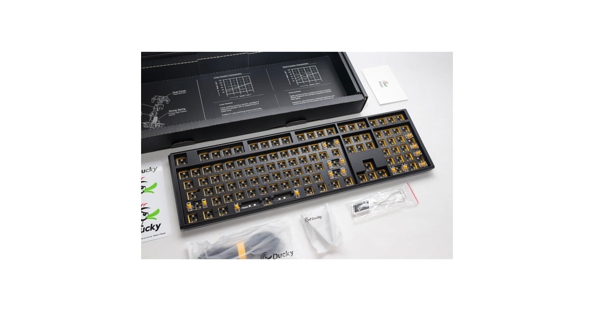 DuckyOne 3 ANSI layout Barebone, toetsenbord  (Zwart/zwart, US lay-out, RGB leds, hot swap, Barebone)