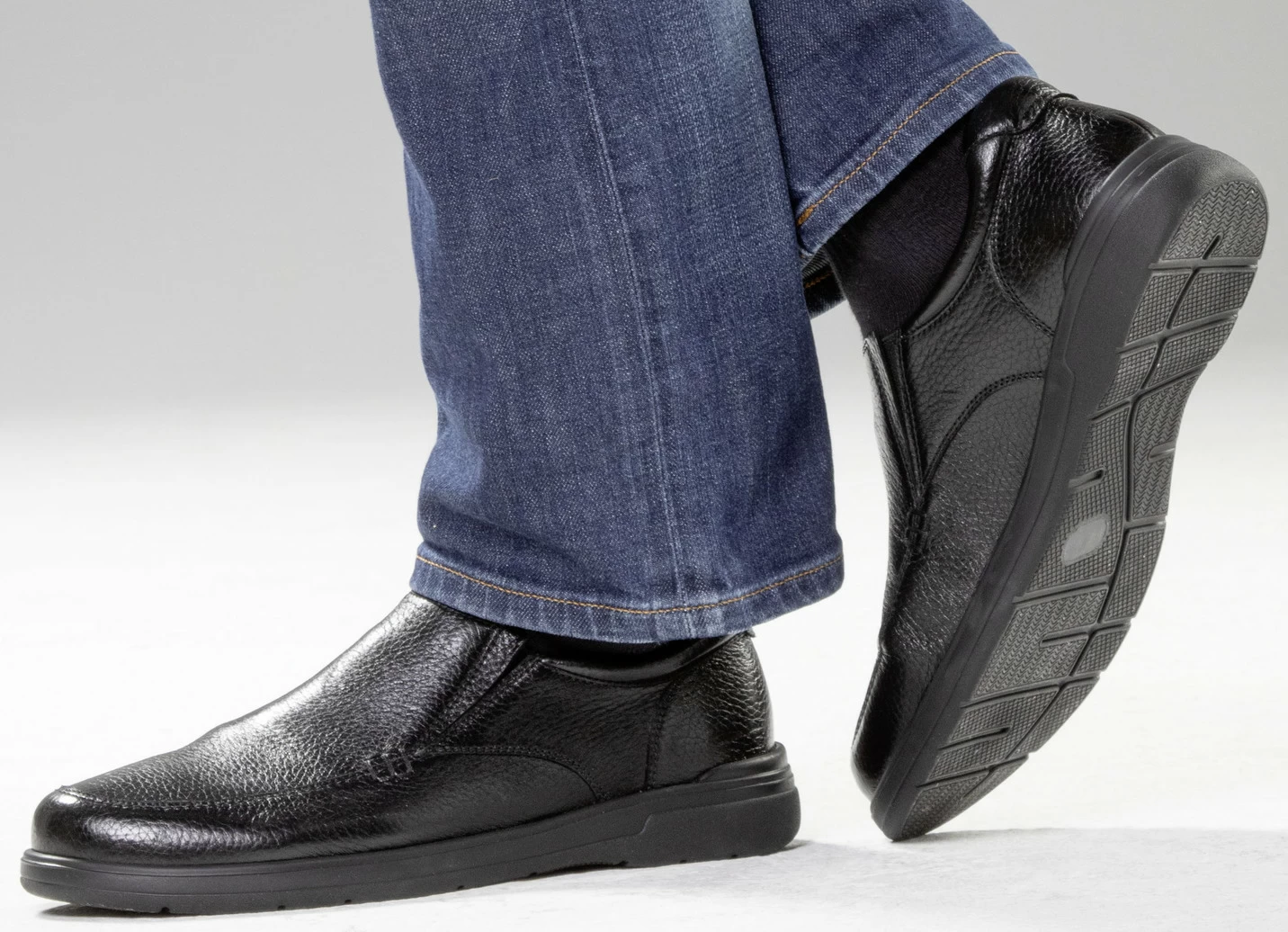 GINO GALANTE Slipper aus weichem, genarbtem Hirsch-Nappaleder