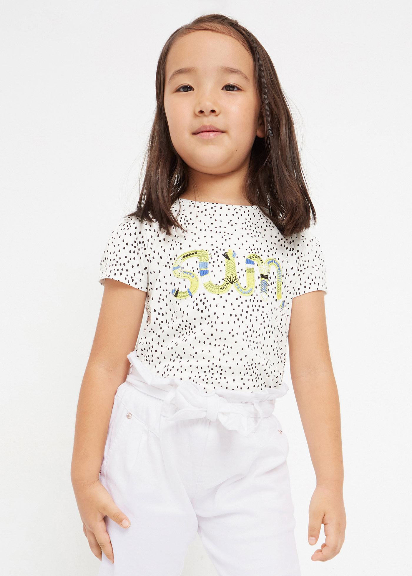 Conjunto de 2 camisetas de manga curta em algodão sustentável para meninas.