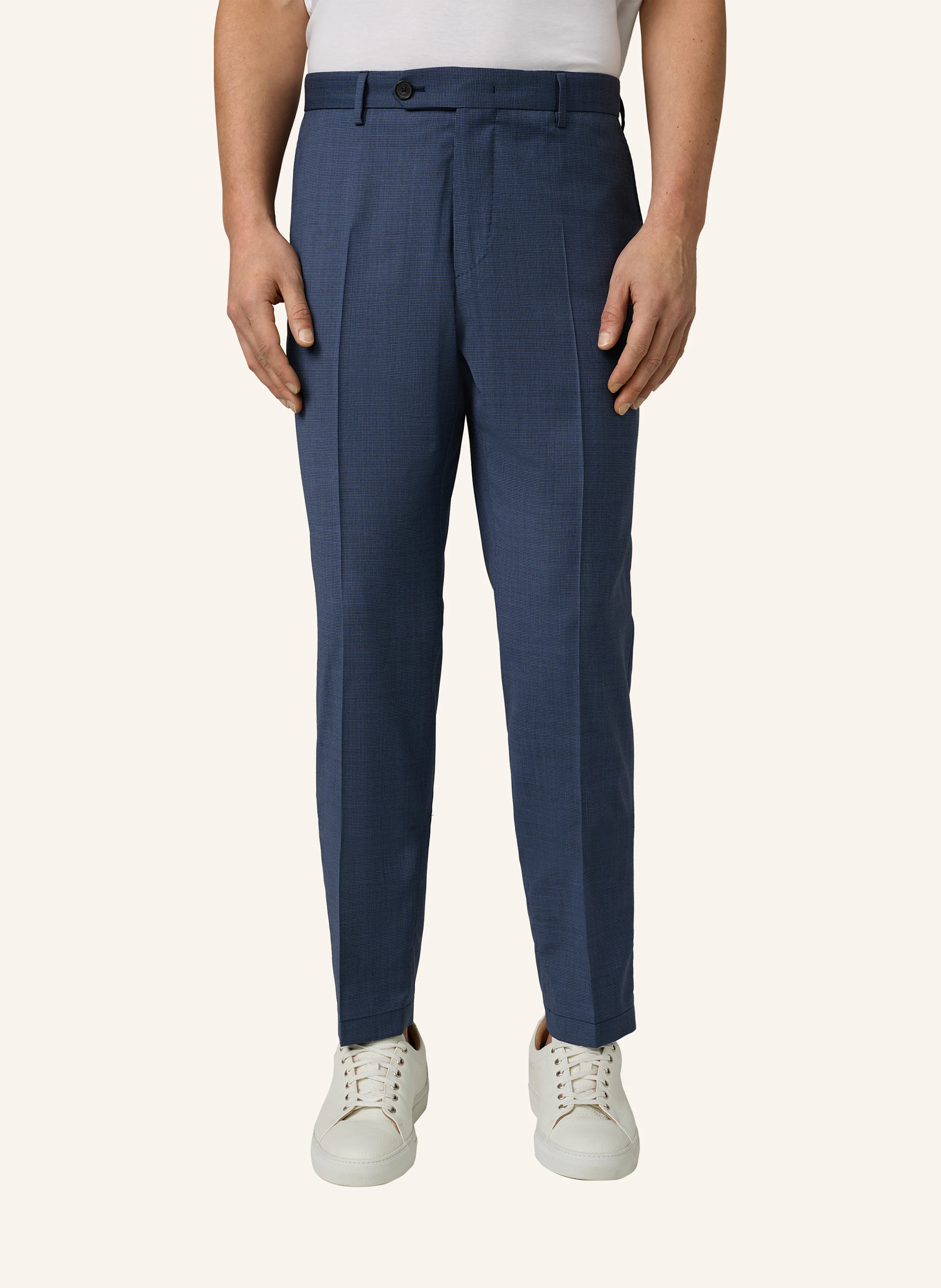 windsor. Hose Shaped Fit