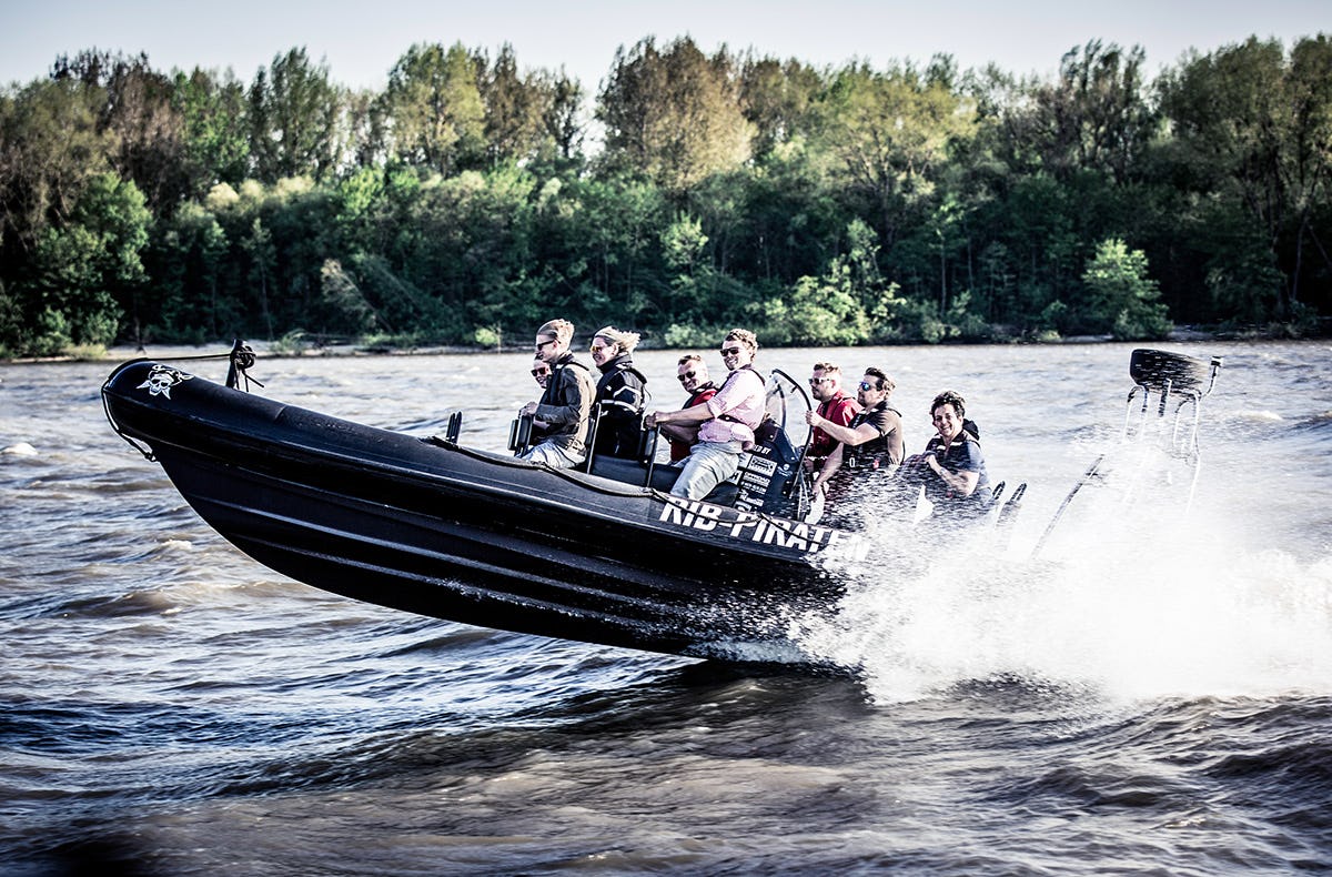 Speedboot fahren in Hamburg - 250 PS Hafentour