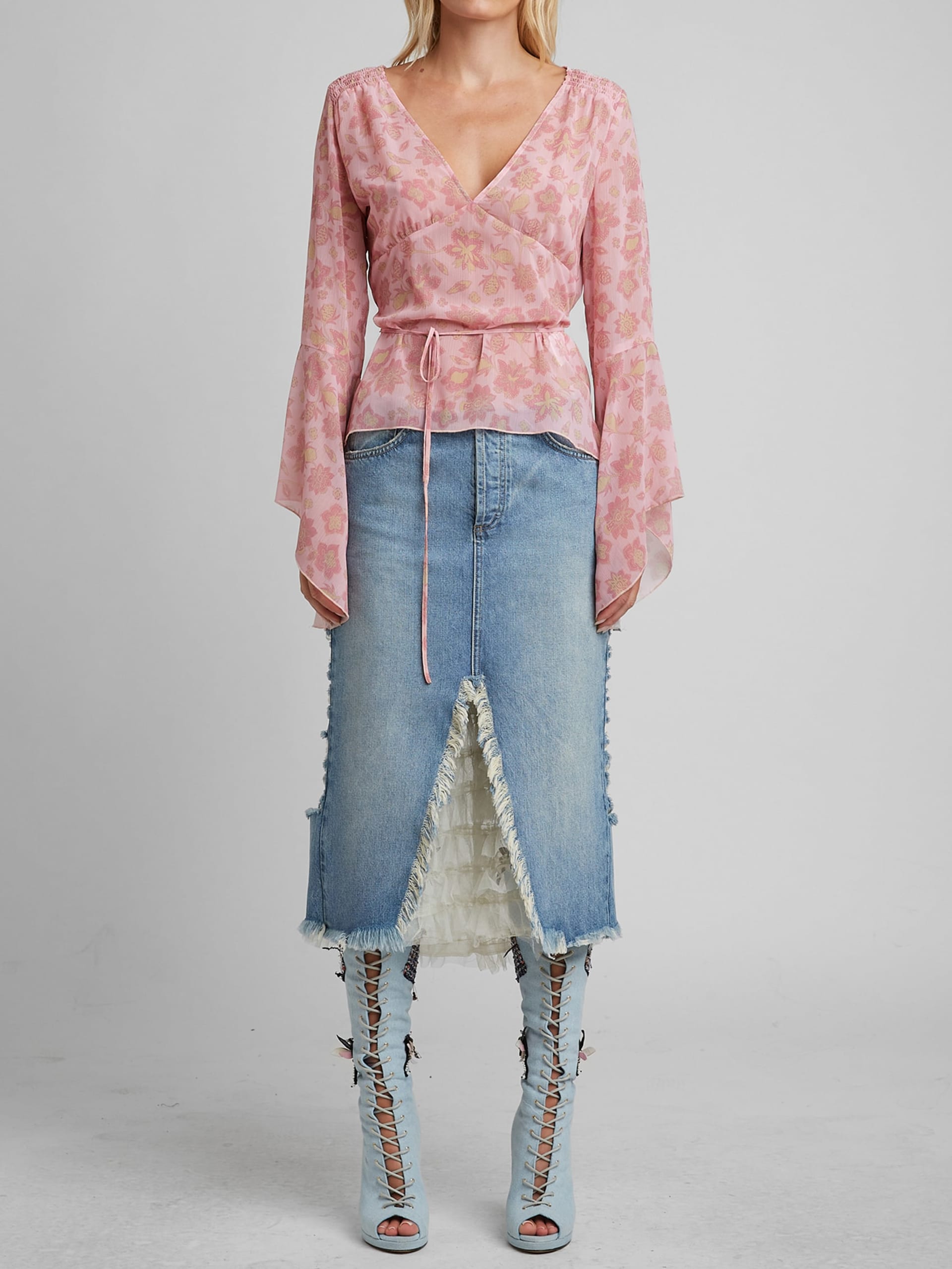 Saia jeans desgastada