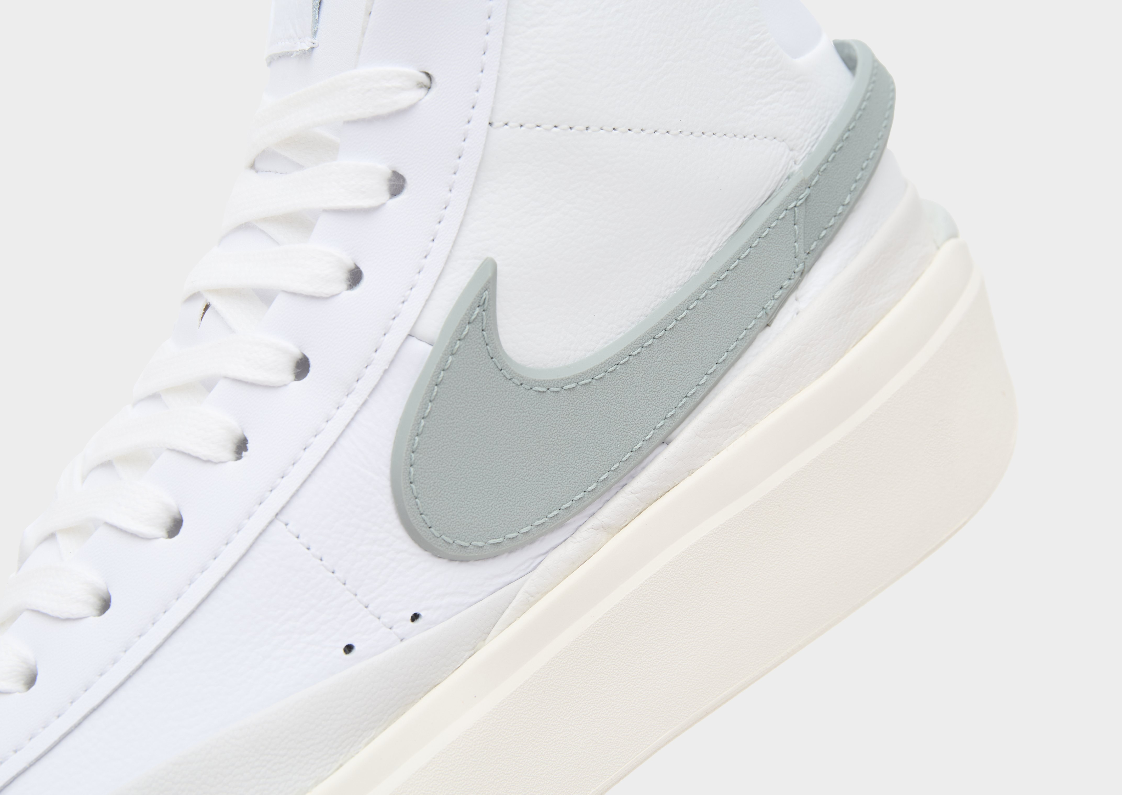 Nike Blazer Phantom Mid