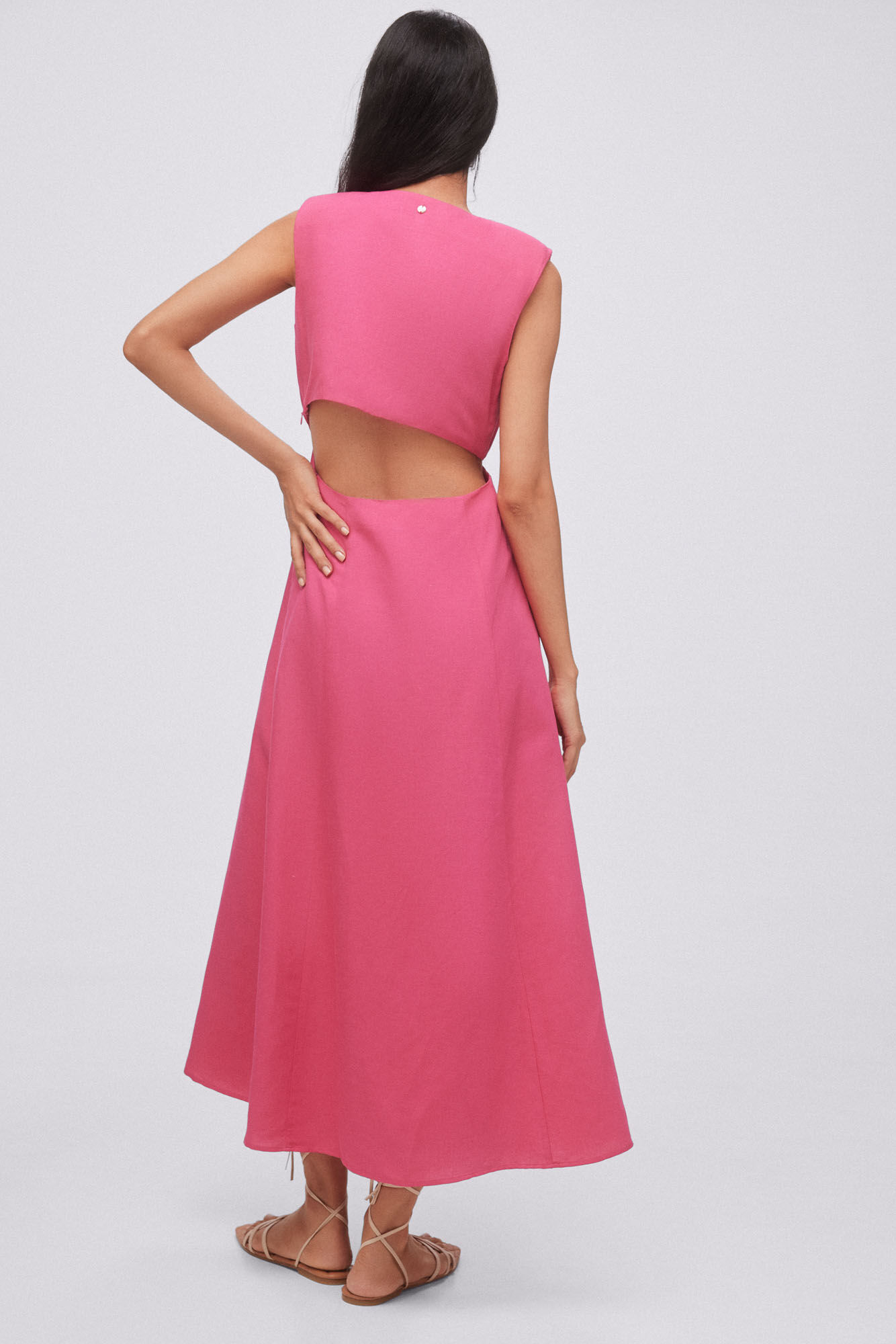 Vestido midi com recortes - Rosa