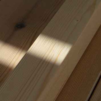 Bouwhout gevingerlast vuren geschaafd 44x44 mm 240 cm