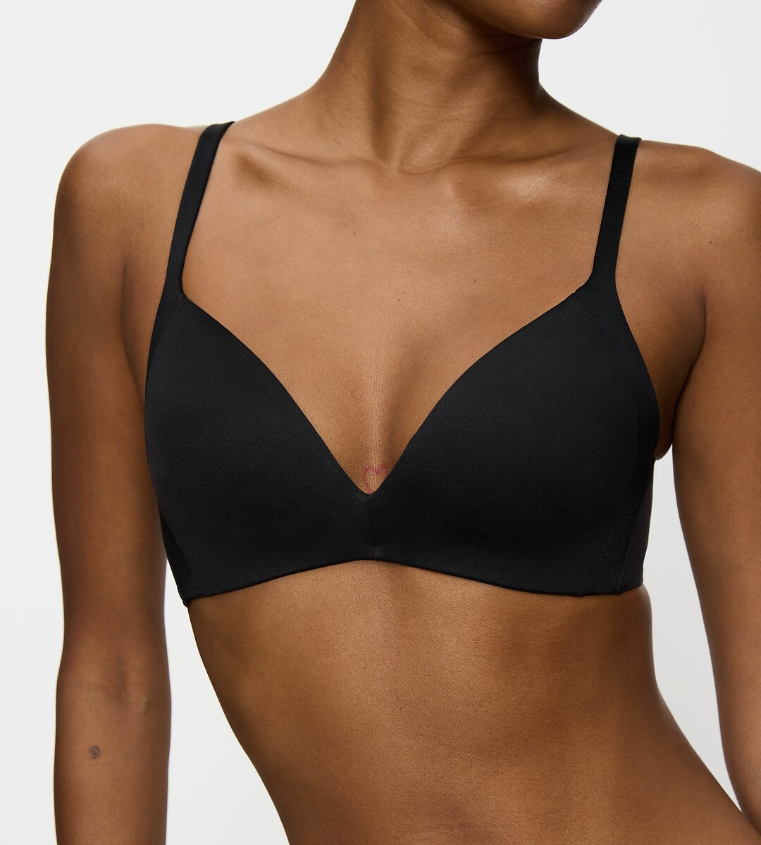 TRIUMPH<br>BH com toque suave Maquiagem corporal toque suave