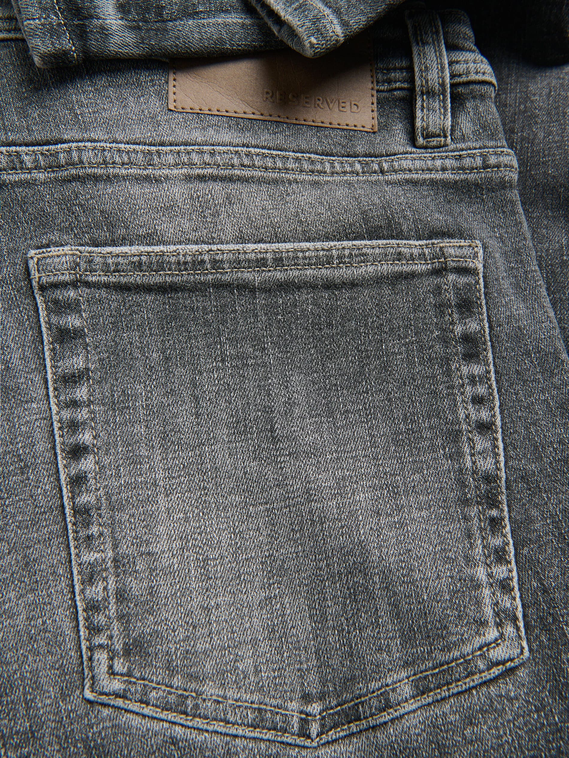 Jeans im Slim-Fit mit Wascheffekt