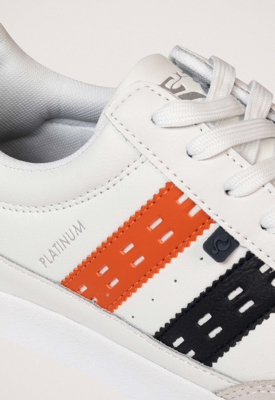 Quick-Q1905 Platinum One Sneaker