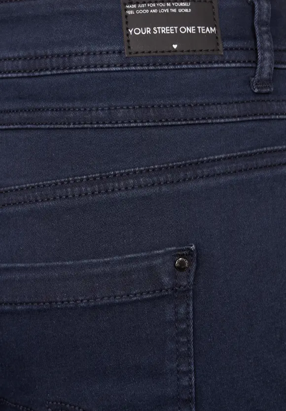 Free to move Jeans - deep indigo wash