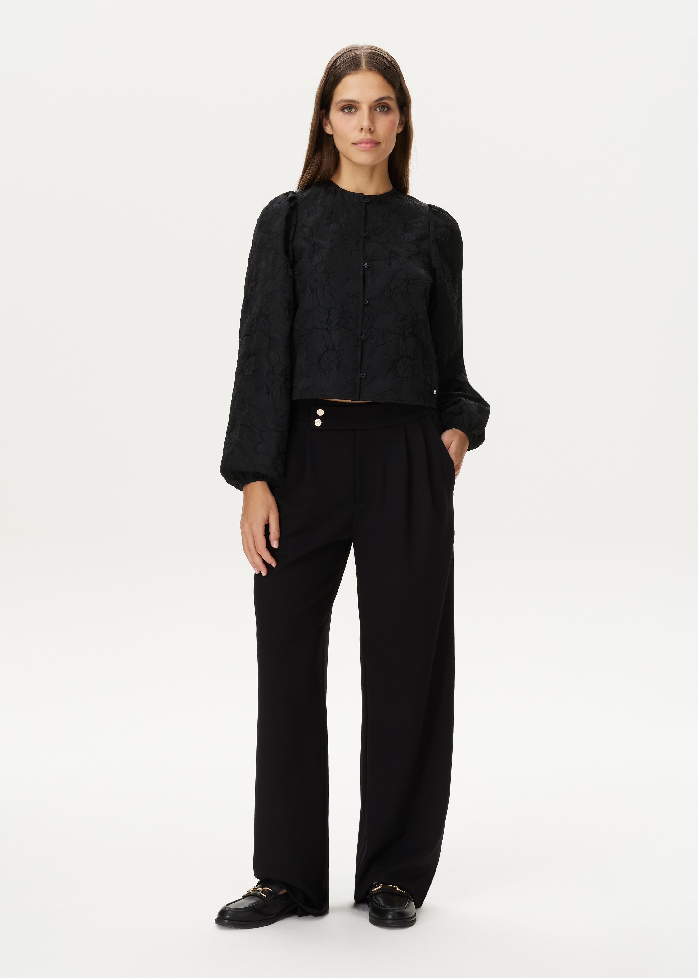 Wijde pantalon met knopen