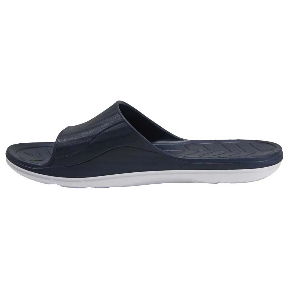 Chinelo Hummel Nielsen