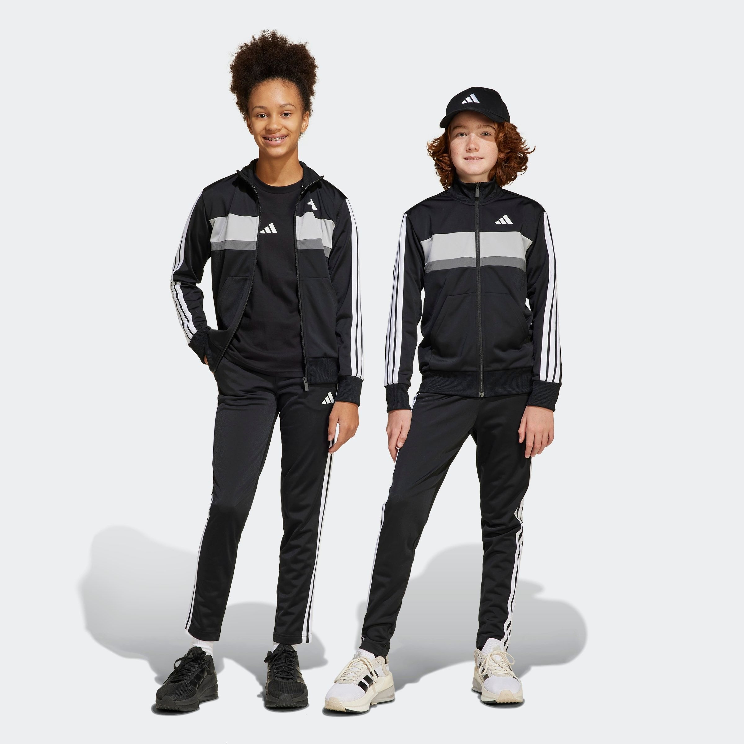 adidas Sportswear Trainingsanzug »SEASONAL ESSENTIALS TIBERIO 3-STREIFEN TRICOT KIDS« 2 Stk.