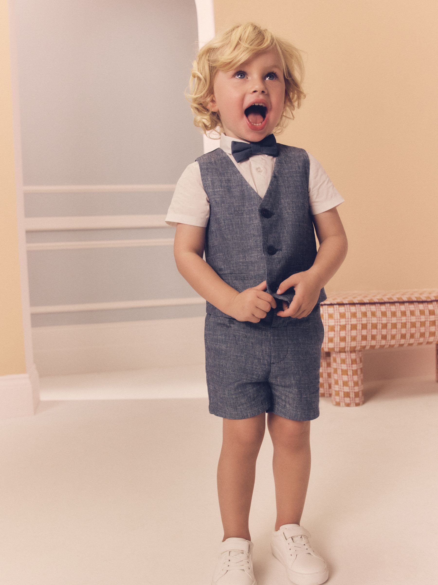 Marineblauw - Set met gilet van katoen/linnenmix, overhemd, shorts en vlinderstrik (3mnd -9jr)