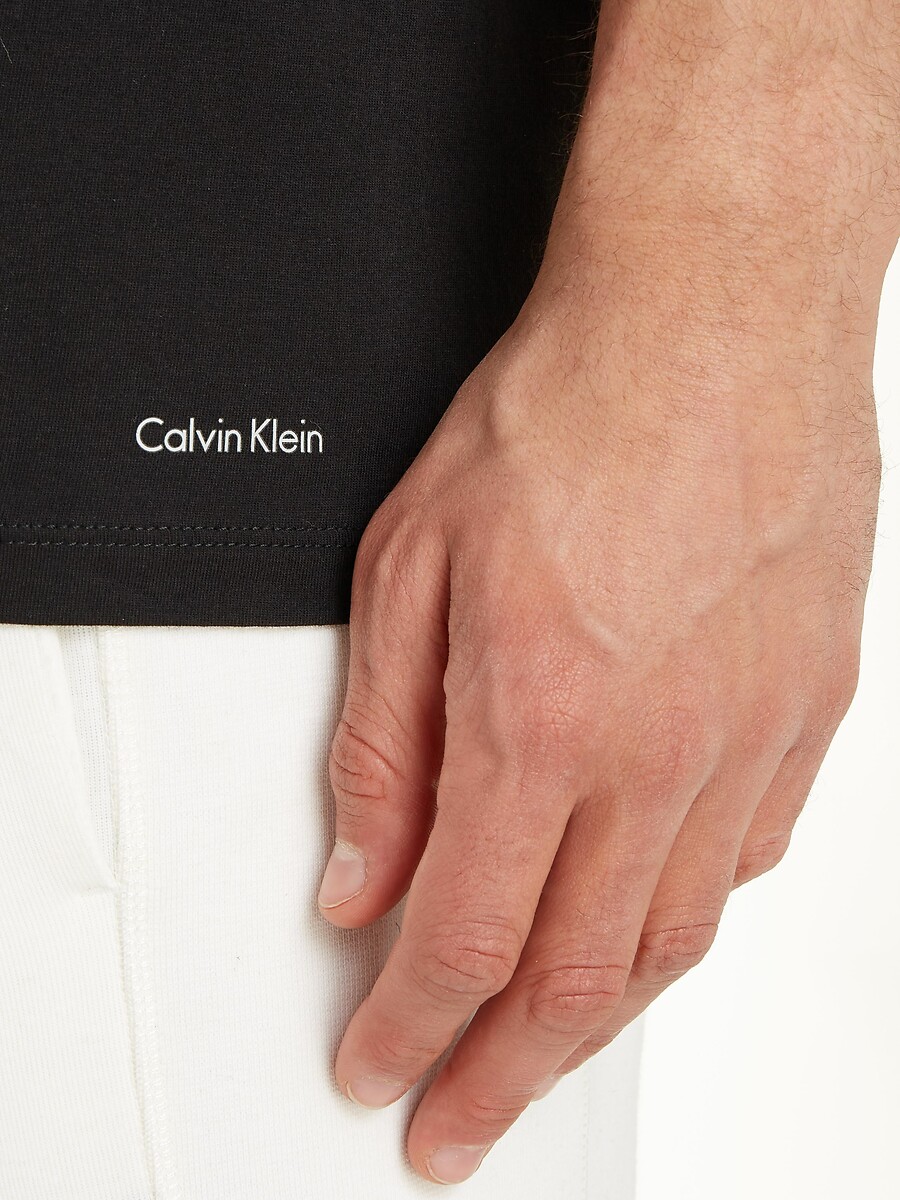 CALVIN KLEIN ROUPA ÍNTIMA<br>Conjunto de 3 camisetas lisas