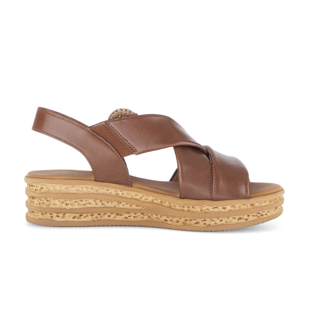 Sandale met plateauzool bruin