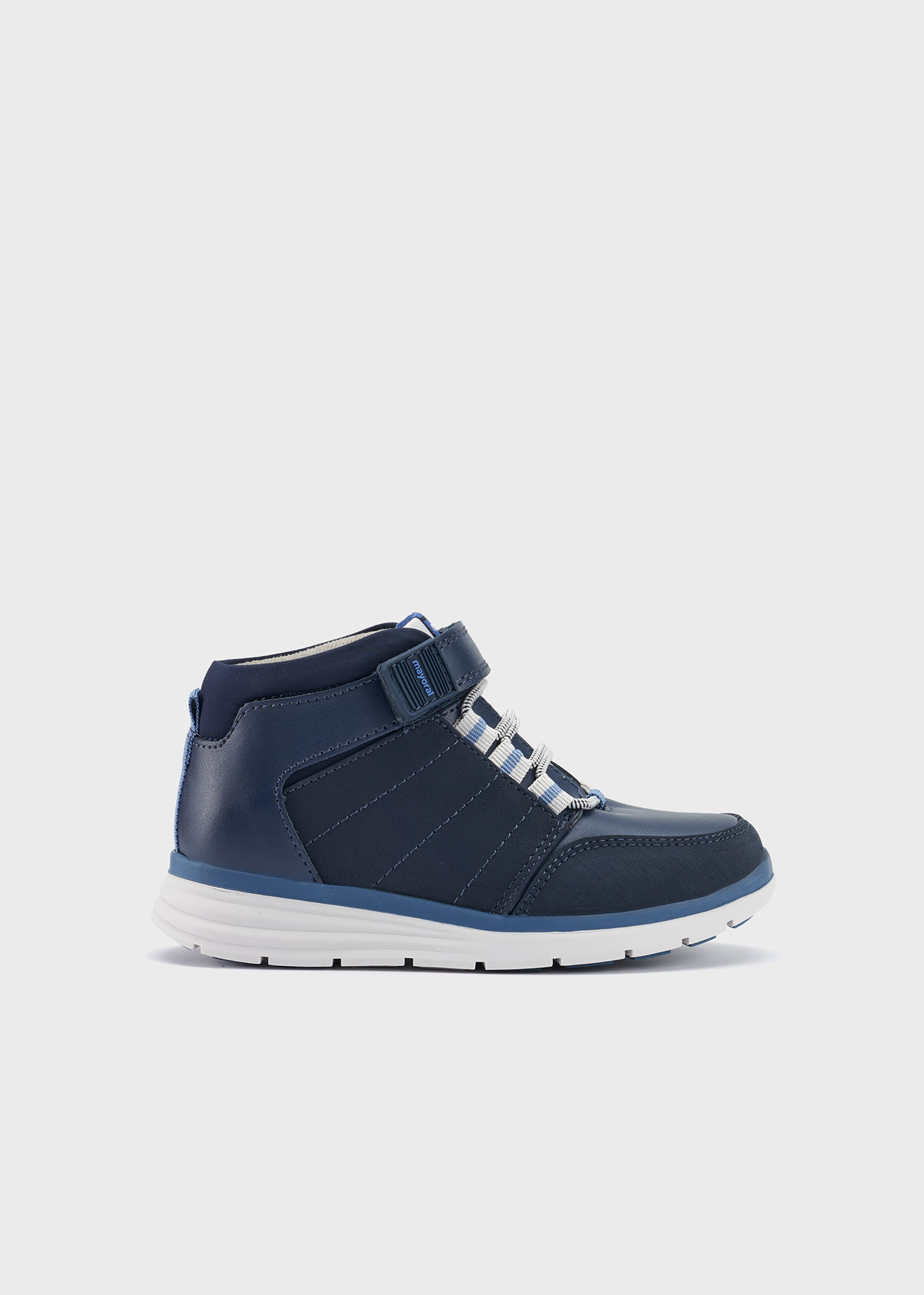 Botas de tornozelo em couro sustentável para meninos