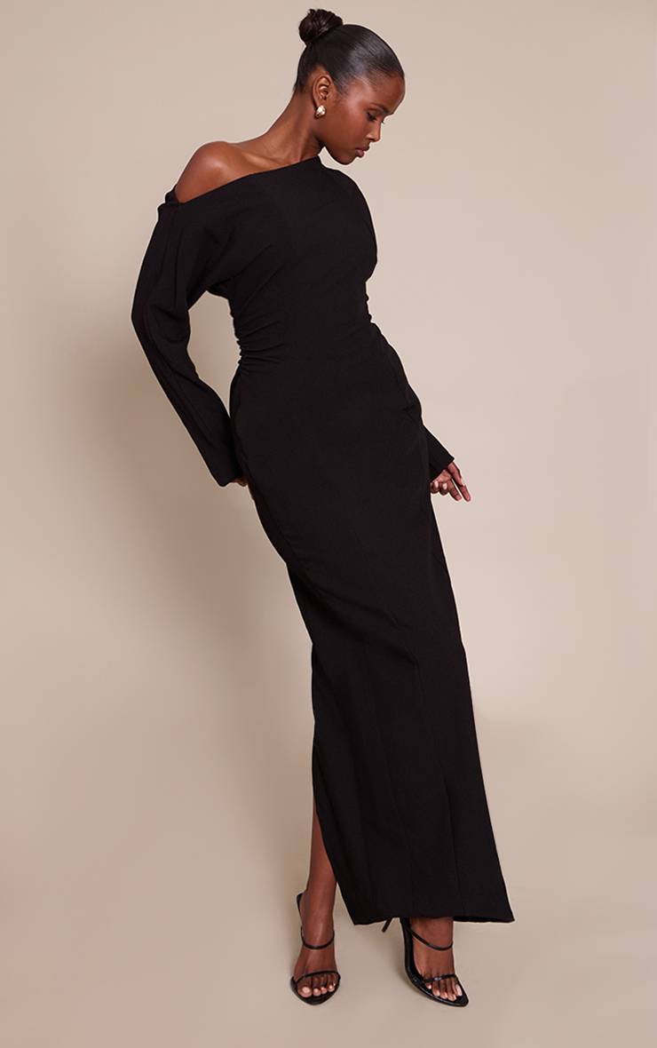 Noir Robe Maxi Plt Label À Taille Cintrée Avec Manches Chauve-souris Asymétriques