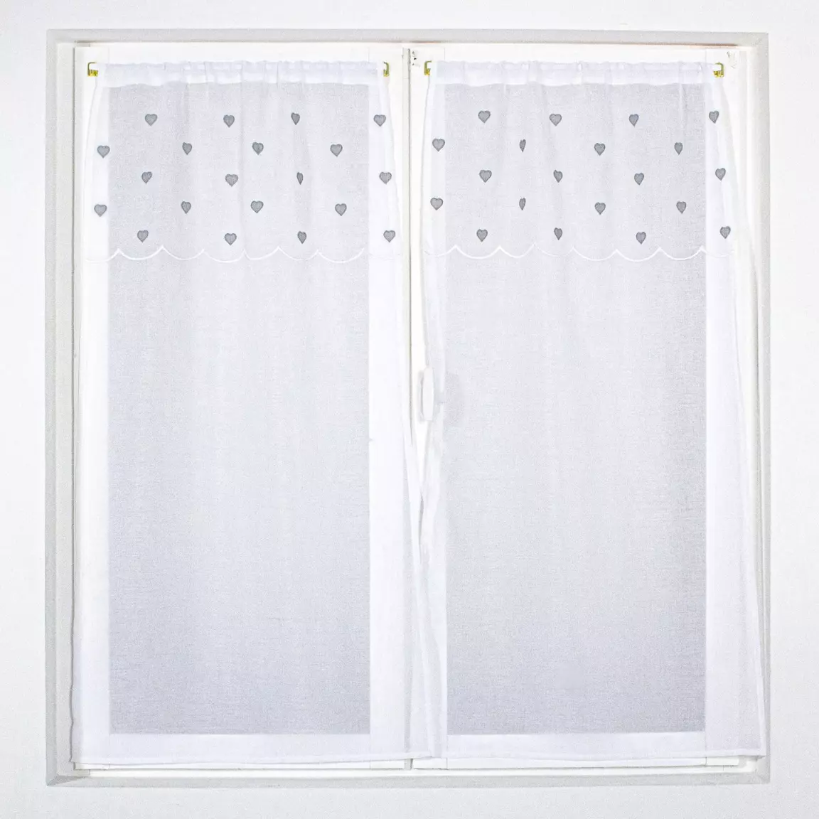 Paire de voilages passe-tringle (60 x 120 cm) Cœurs Gris