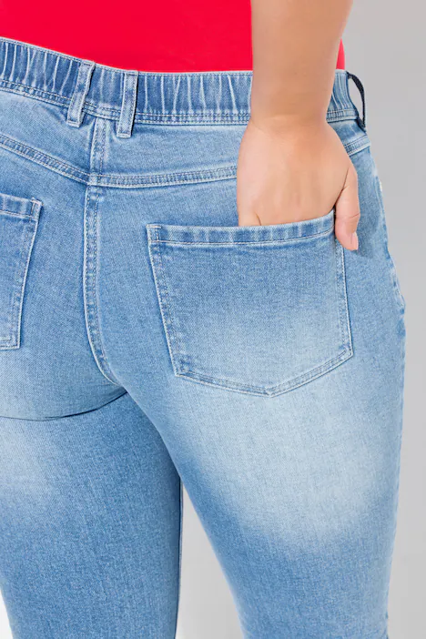 Jeans Sarah, Fransensaum, schmales Bein, knöchellang, light blue